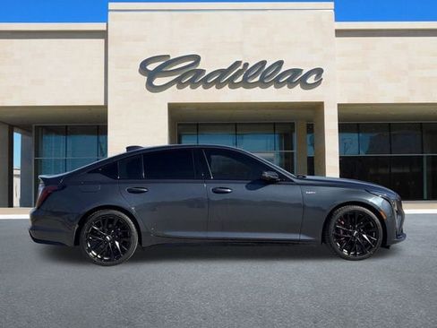 New 2026 Cadillac CT5 V image 3