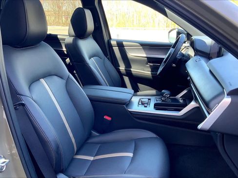 Used 2026 MAZDA CX-70 3.3 Turbo w/ Premium Plus Pkg image 8