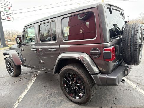 Certified 2025 Jeep Wrangler Sahara w/ Safety Group image 5