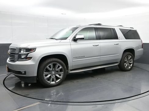 Used 2016 Chevrolet Suburban LTZ RWD image 4