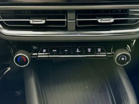 New 2026 Chevrolet Equinox EV LT image 18