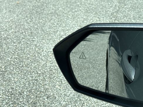 Used 2025 Hyundai Elantra Sport image 18