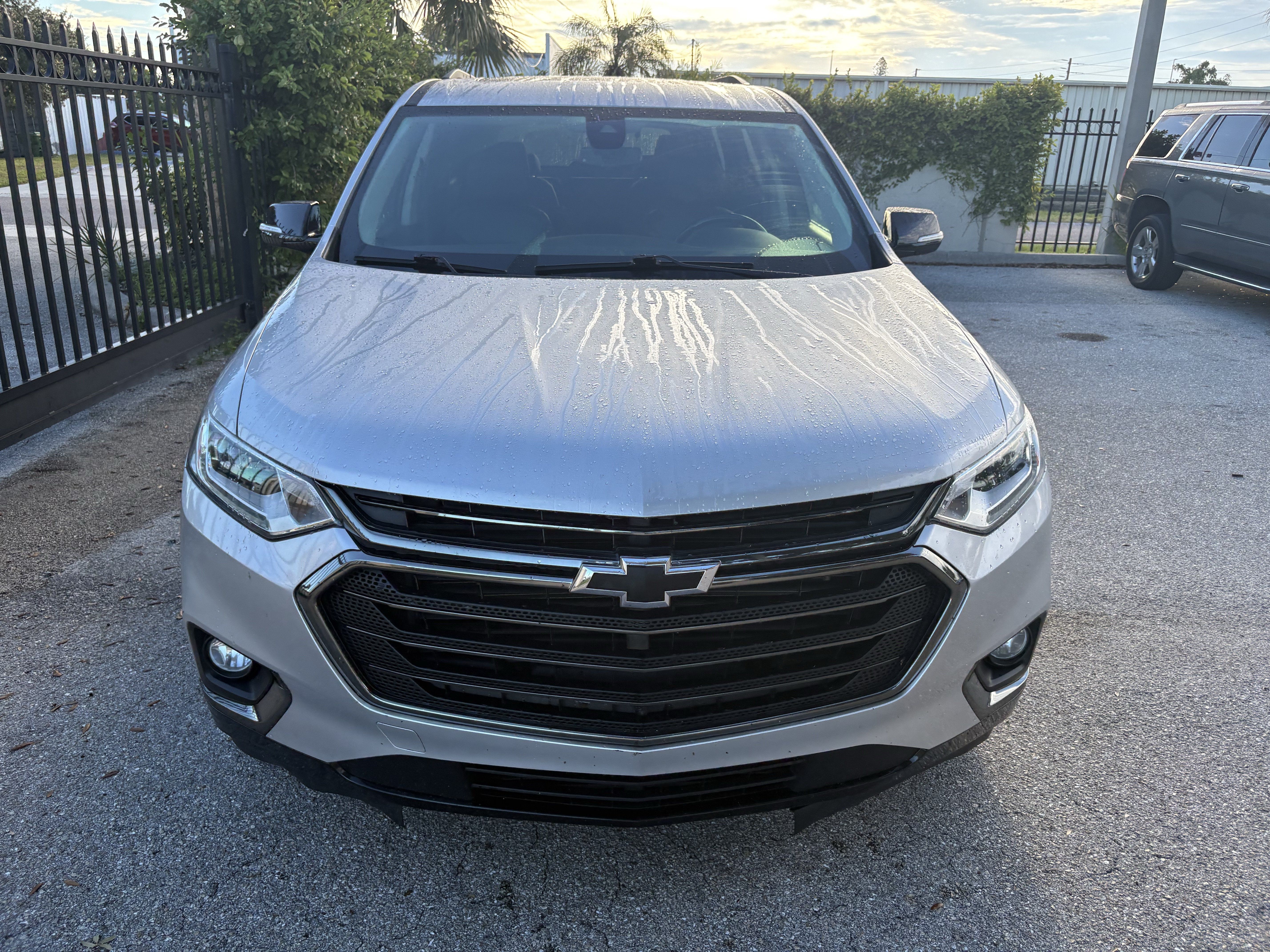 Used 2019 Chevrolet Traverse Premier w/ Redline Edition FWD image 2