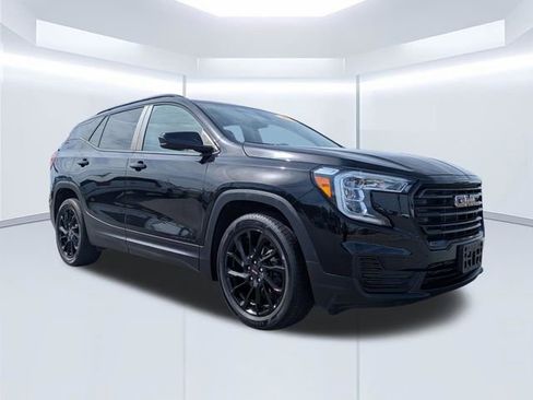 Used 2023 GMC Terrain SLE w/ Driver Convenience Package image 1