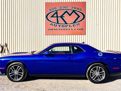 Used 2019 Dodge Challenger GT w/ Plus Package image 7
