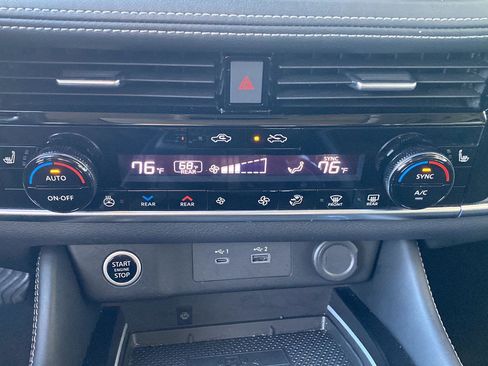 Certified 2023 Nissan Rogue Platinum w/ Platinum Premium Package AWD/4WD image 32