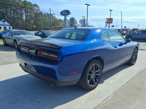 Used 2022 Dodge Challenger GT w/ Plus Package image 5