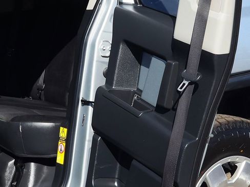 Used 2007 Toyota FJ Cruiser 4WD image 32