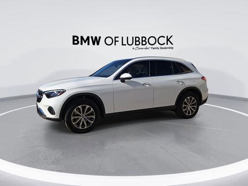 Used 2025 Mercedes-Benz GLC 300 4MATIC image 5