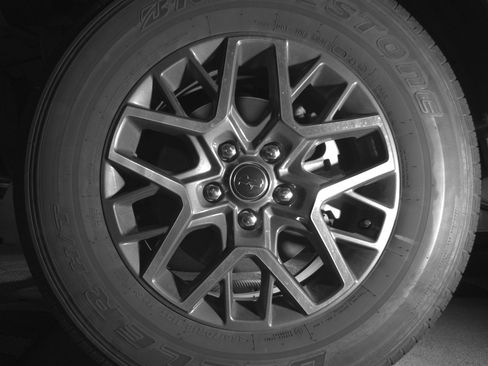 Used 2025 Jeep Wrangler Sahara image 12