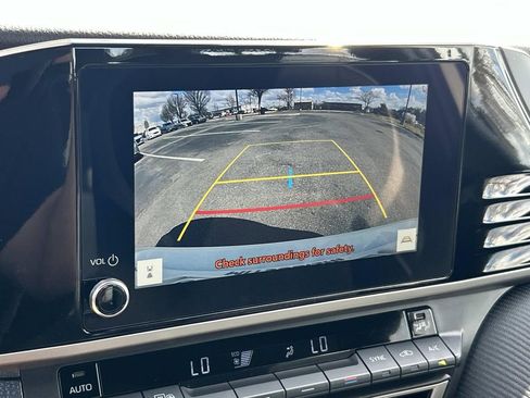 Used 2025 Toyota Camry SE image 23