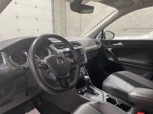 Certified 2021 Volkswagen Tiguan SE image 12