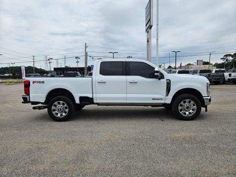 Used 2024 Ford F250 Lariat w/ Lariat Ultimate Package AWD/4WD image 7
