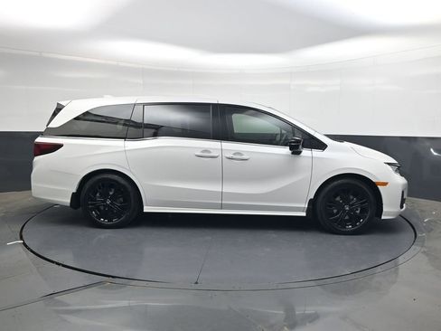 New 2026 Honda Odyssey Sport-L image 3