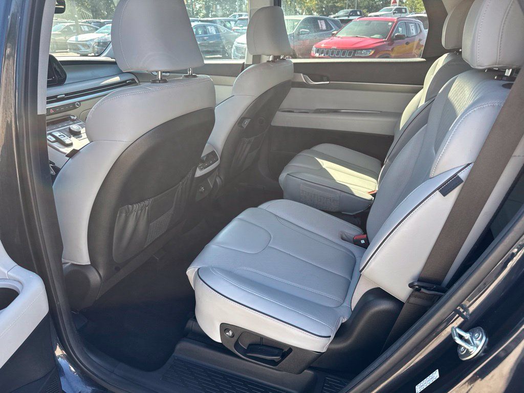 Used 2024 Hyundai Palisade SEL FWD image 9