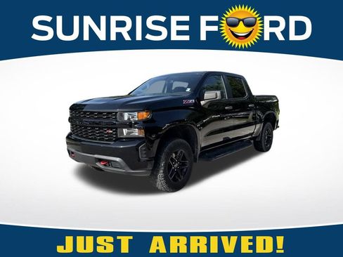 Used 2019 Chevrolet Silverado 1500 Custom Trail Boss w/ Custom Convenience Package AWD/4WD image 1