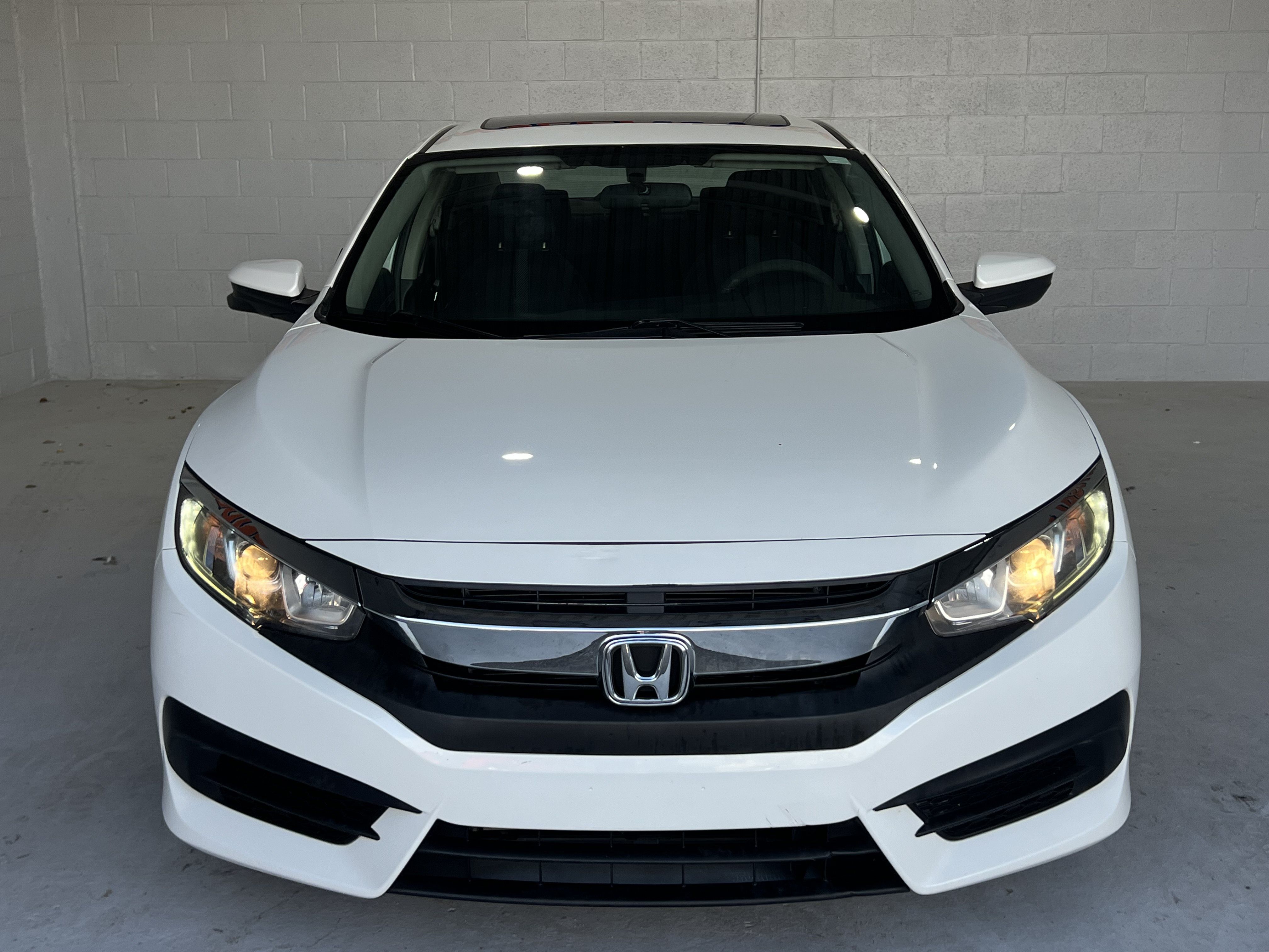 Used 2018 Honda Civic EX image 8