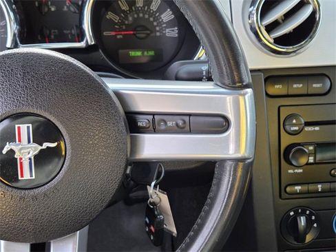 Used 2006 Ford Mustang Coupe image 18