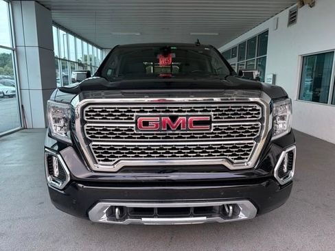 Used 2022 GMC Sierra 1500 Denali w/ Driver Alert Package II AWD/4WD image 2