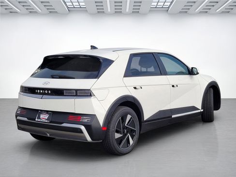 New 2026 Hyundai Ioniq 5 SEL image 4