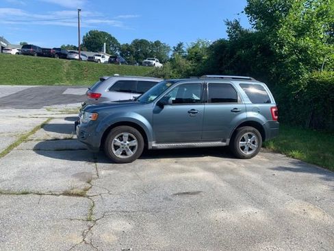 Used 2010 Ford Escape Limited AWD/4WD image 6