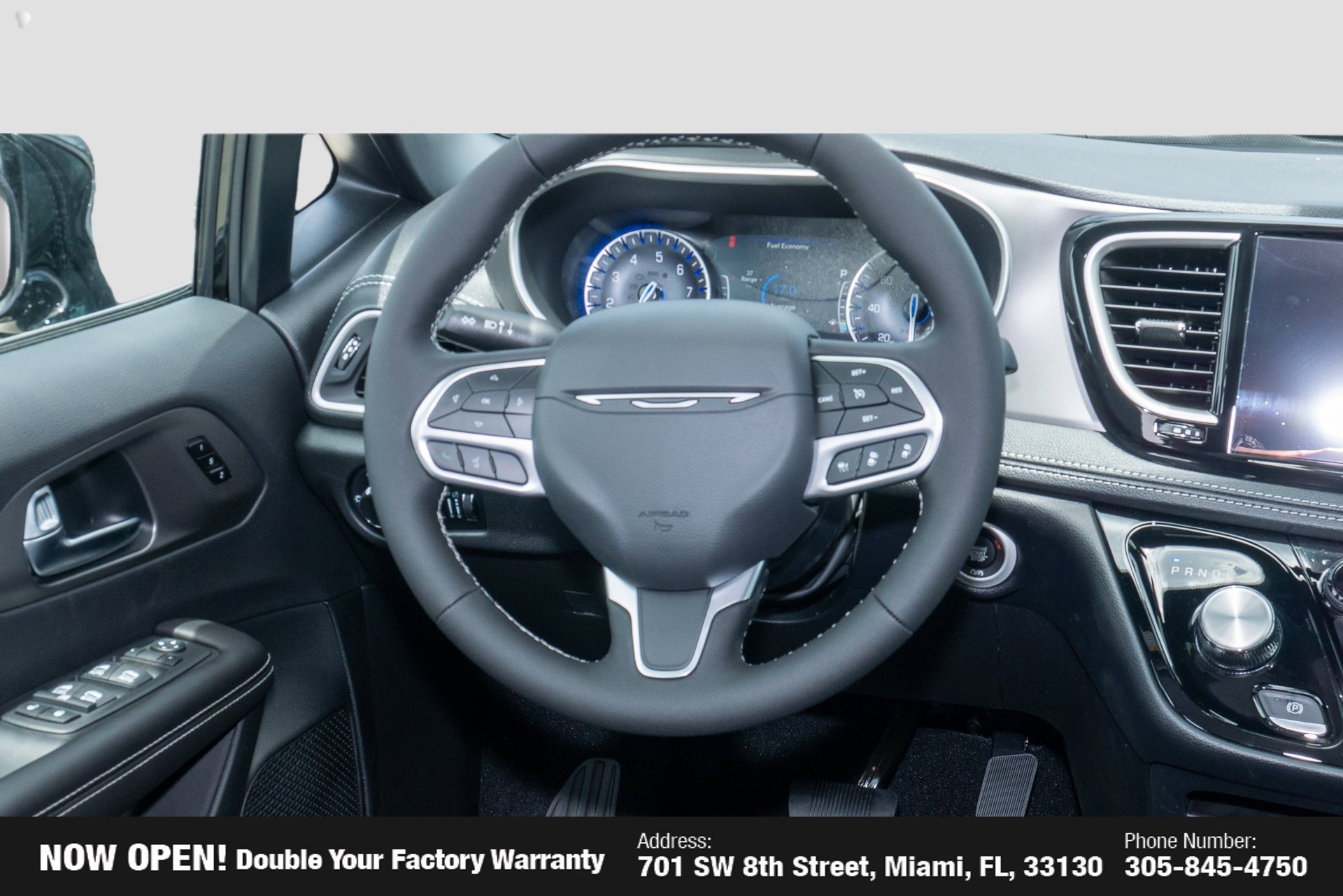 New 2027 Chrysler Pacifica Select FWD image 21
