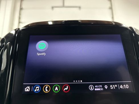 Used 2023 Chevrolet Traverse RS image 28