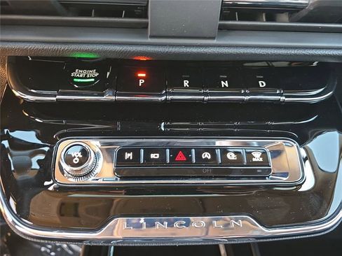 New 2026 Lincoln Corsair Reserve FWD image 17