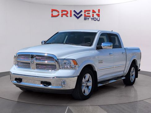 Used 2018 RAM 1500 SLT image 1