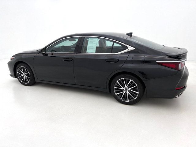 Used 2025 Lexus ES 350 w/ Premium Package FWD image 10