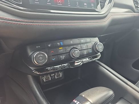 Used 2024 Dodge Durango GT AWD/4WD image 19
