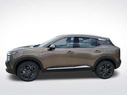 New 2025 Nissan Kicks SR w/ SR Premium Package image 2