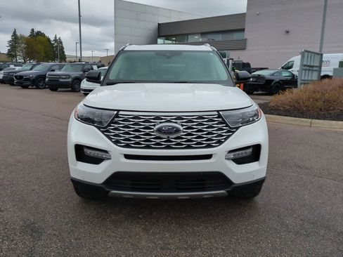 Used 2023 Ford Explorer Platinum w/ Technology Package AWD/4WD image 3