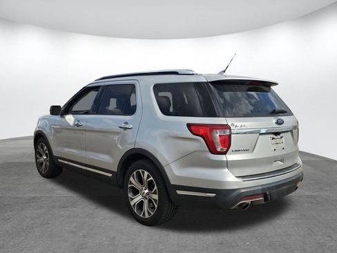 Used 2019 Ford Explorer Limited w/ Limited Luxury Package image 5