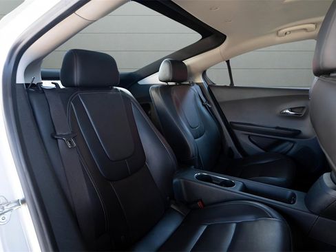 Used 2012 Chevrolet Volt Premium w/ Premium Trim Package image 27