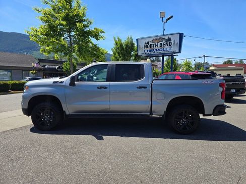 Used 2025 Chevrolet Silverado 1500 LT Trail Boss w/ Convenience Package II AWD/4WD image 5