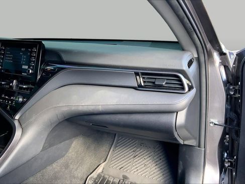 Certified 2023 Toyota Camry SE w/ Convenience Package image 18