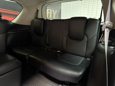 Used 2017 INFINITI QX80 4WD w/ Deluxe Technology Package image 16