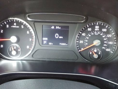 Used 2019 Kia Sorento FWD image 13