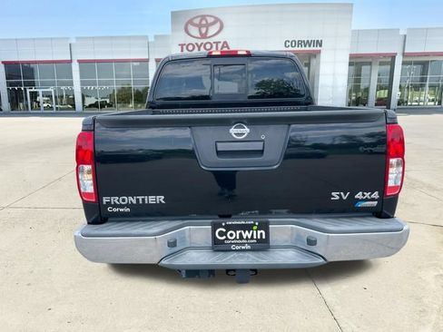 Used 2017 Nissan Frontier SV AWD/4WD image 4