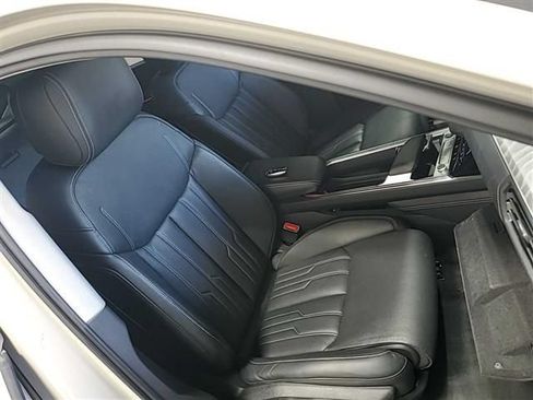 Used 2021 Audi e-tron Prestige w/ Prestige Package AWD/4WD image 18