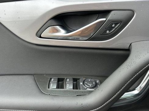 New 2025 Chevrolet Blazer LT w/ Midnight/Sport Edition image 12