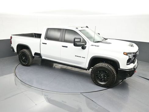 New 2026 Chevrolet Silverado 2500 ZR2 w/ LPO, Dark Essentials Package image 59