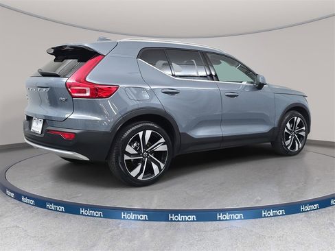 Used 2023 Volvo XC40 B5 Ultimate w/ Protection Package Premier image 6