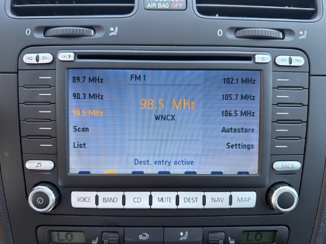 Used 2008 Volkswagen R32 AWD/4WD image 24