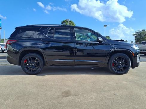 Used 2024 Chevrolet Traverse Premier w/ Redline Edition FWD image 5