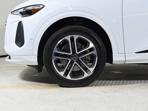 Certified 2025 Audi Q5 Premium w/ Convenience Package image 23