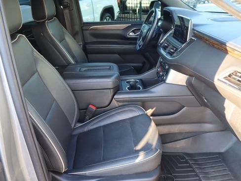 Used 2023 Chevrolet Suburban Premier RWD image 38