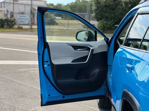 Used 2019 Toyota RAV4 XLE Premium w/ All Weather Liner Package AWD/4WD image 36