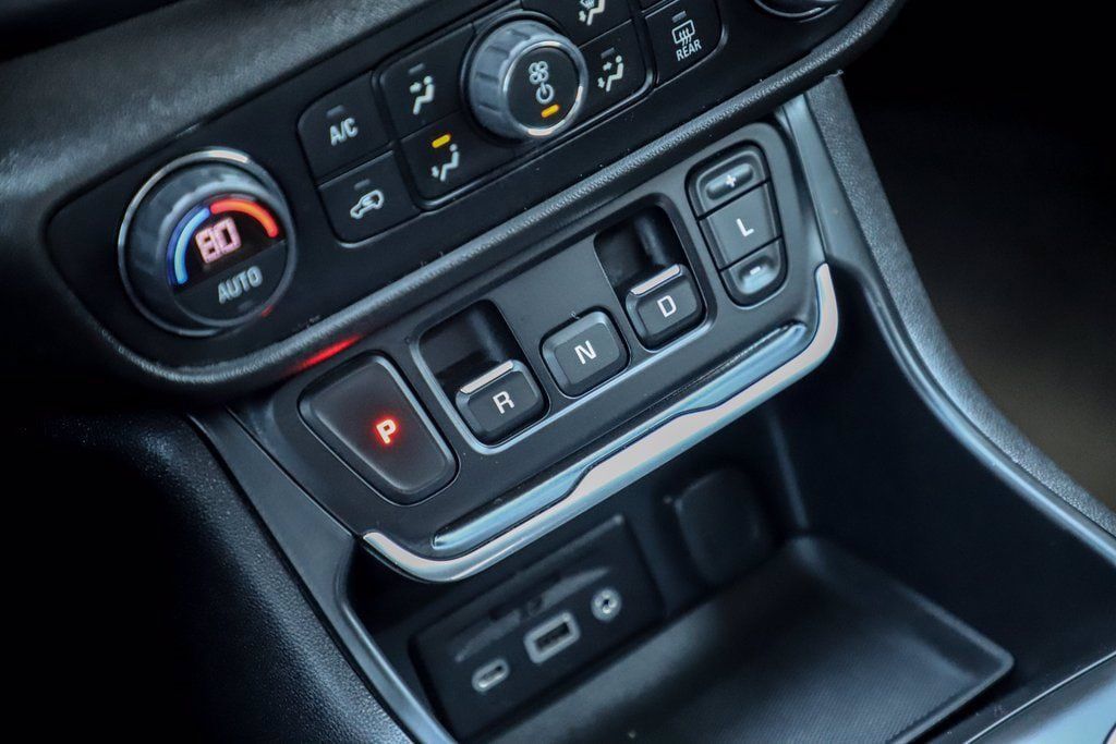 Used 2019 GMC Terrain SLE w/ Driver Convenience Package AWD/4WD image 20